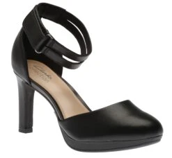 Clarks Ambyr Skip Black